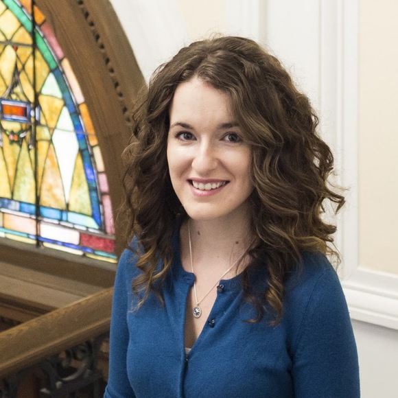 Meet your Posher, Julia - Picture 2 of 3